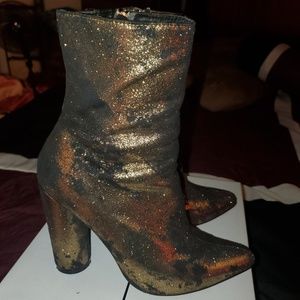 Gold boots , Cape Robbin size 8